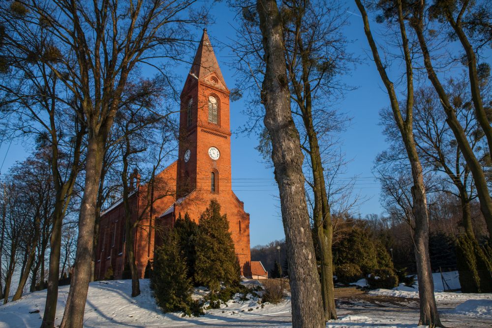 Wielkie Łunawy - kościół parafialny pw. Wniebowzięcia NMP, do 1945 roku ewangelicki